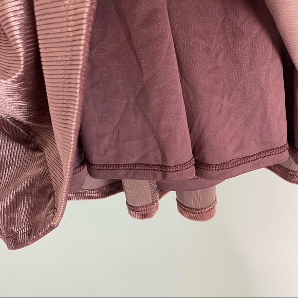 Express Long Sleeve Rose Dress Size Medium - Picture 7 of 8